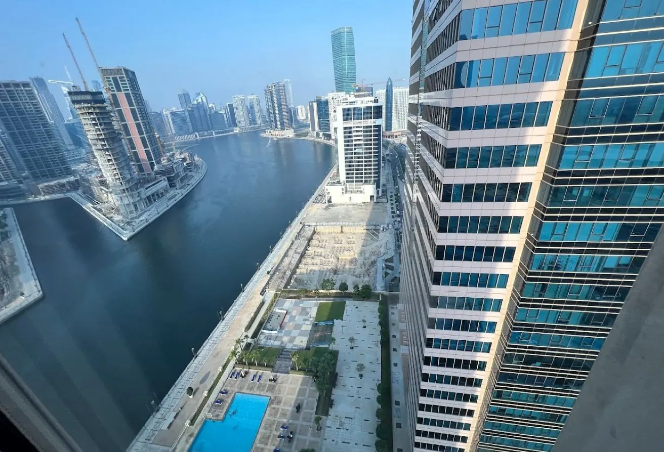 Unfurnished | Waterfront living | Spacious Unit | photo 1