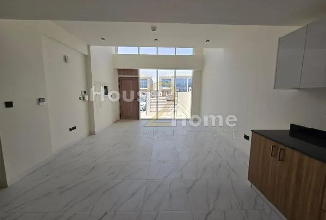 Loft Living | Rented | High ROI | Genuine resale photo 2