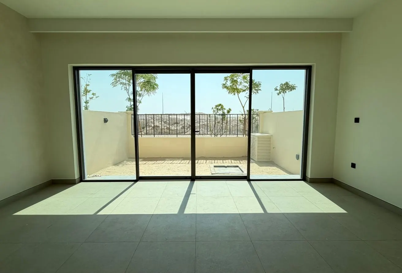 Rare Single Row | Handed Over | Vastu Complaint photo 1